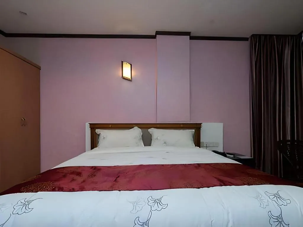 S Bee Hotel Johor Bahru 3*,